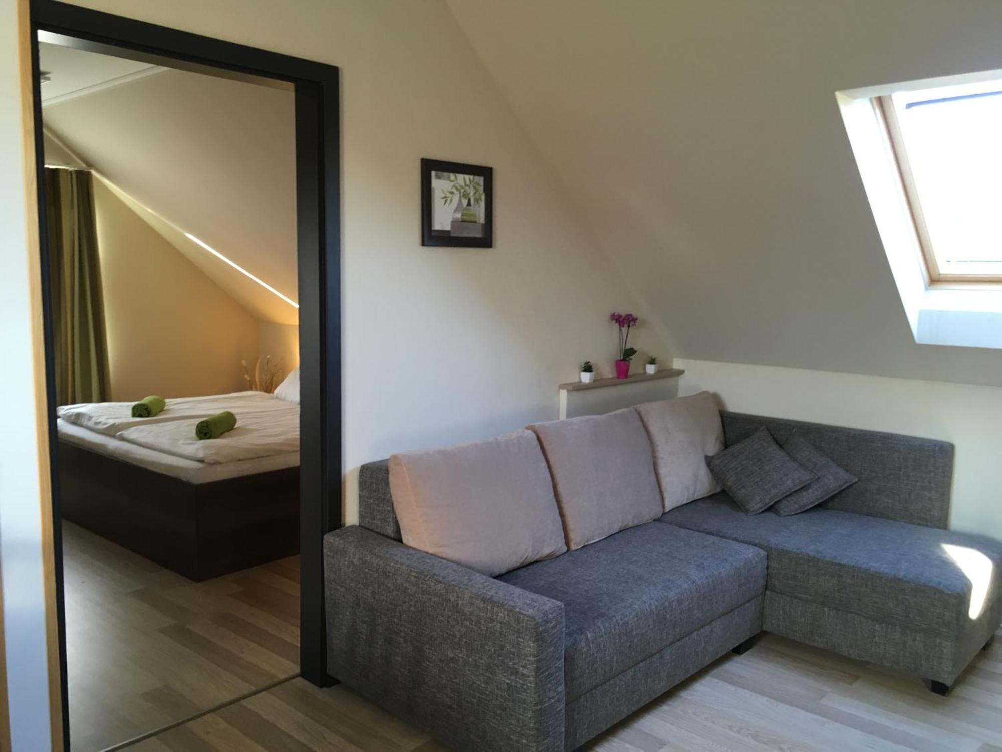 Dunazug Apartmanhaz โดเมิช ภายนอก รูปภาพ