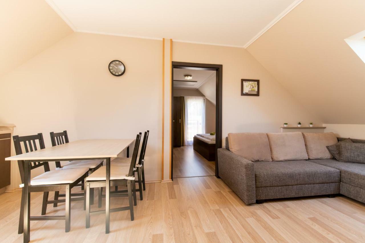 Dunazug Apartmanhaz โดเมิช ภายนอก รูปภาพ